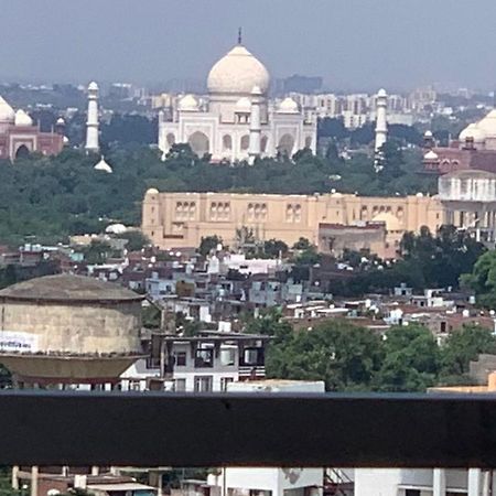 Luxury Penthouse With Taj Mahal View Lägenhet Agra  Exteriör bild